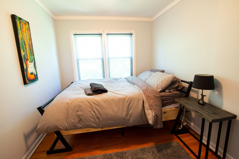 Bedroom 3, Two Bedroom West Stadium Bungalow - Unit 524, Washtenaw