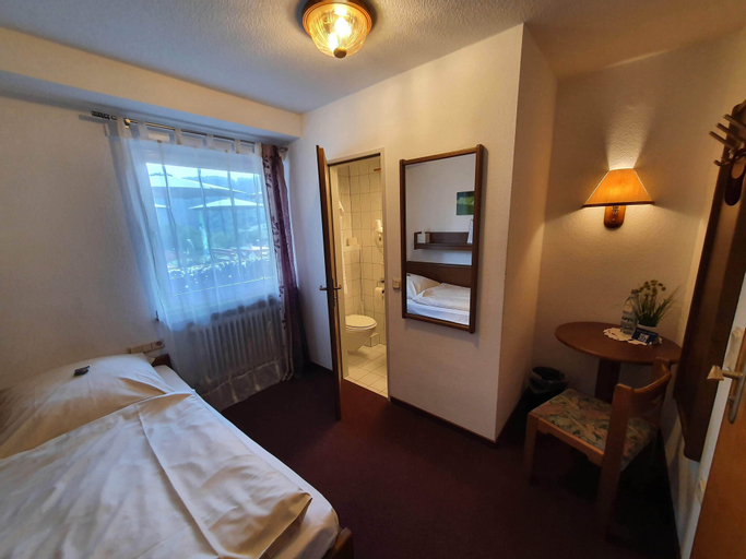 Bedroom 4, Pension Haus Diefenbach, Düren