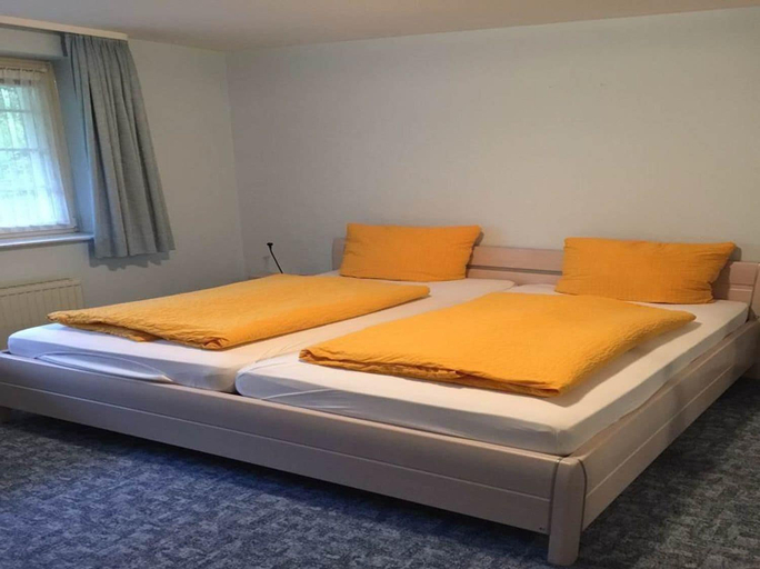 Bedroom 3, Hotel Carlsruh, Goslar