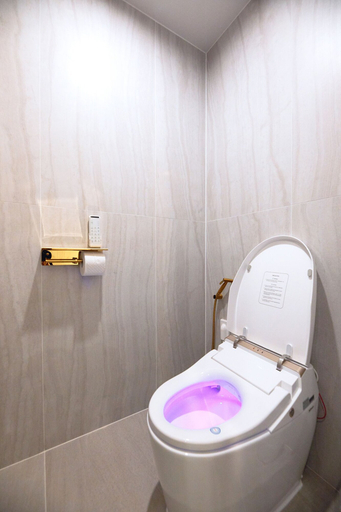 Bathroom 4, Grand Bern Hotel, Yeongdo