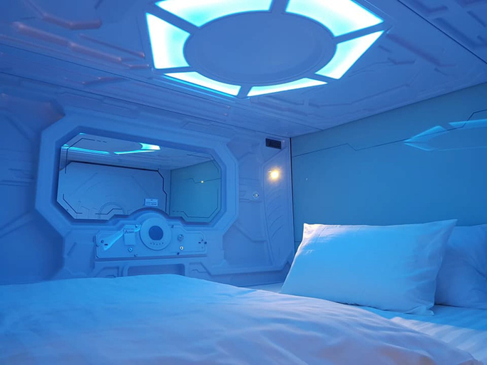Bedroom 4, Avagard Capsule Hotel - Suvarnabhumi Airport, Bang Phli