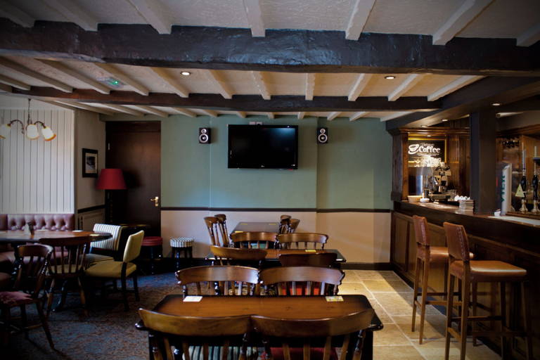 Food & Drinks 5, The White Lion Hotel, Powys