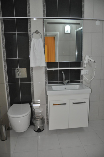 Bathroom 5, Hotel Iscen, Mustafa Kemalpaşa
