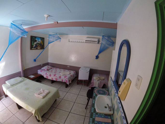 Bedroom 3, Hotel Maritza, Talamanca
