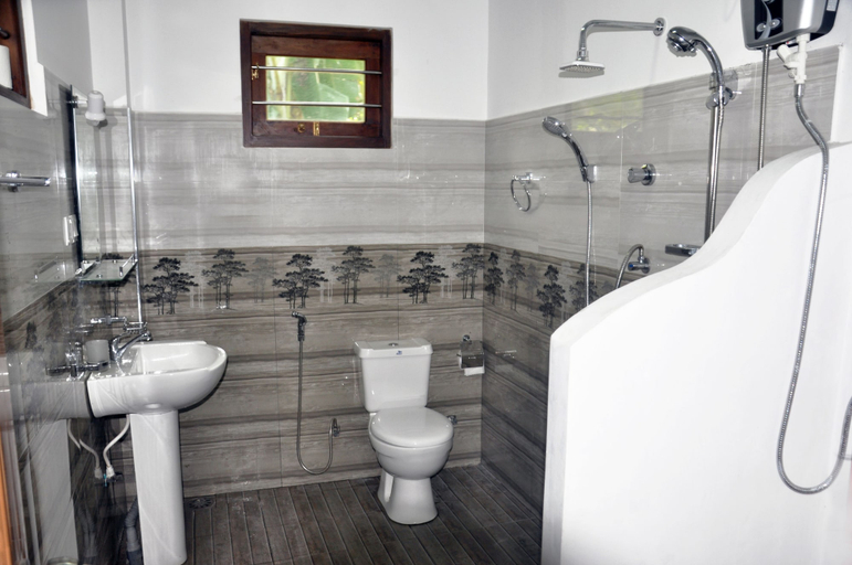 Bathroom 3, Dineth Villa, Habaraduwa