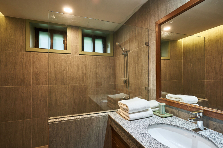 Bathroom 3, KAOMAI LANNA RESORT, San Pa Tong