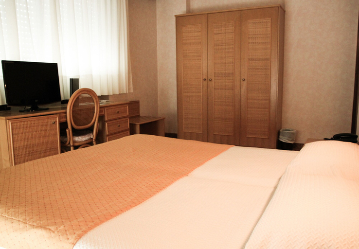 Bedroom 15