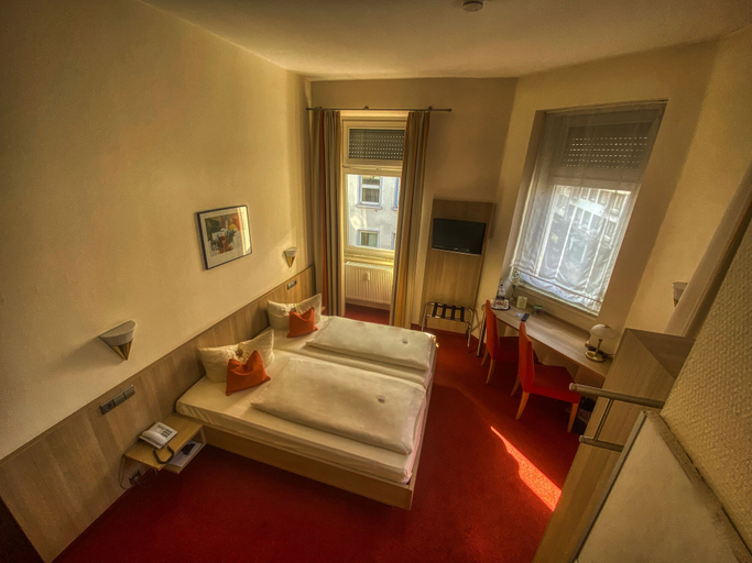 Bedroom 4, City Partner Hotel Berliner Hof, Karlsruhe