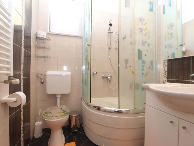 Bathroom 3, Apartments Ankica 1420, Fažana