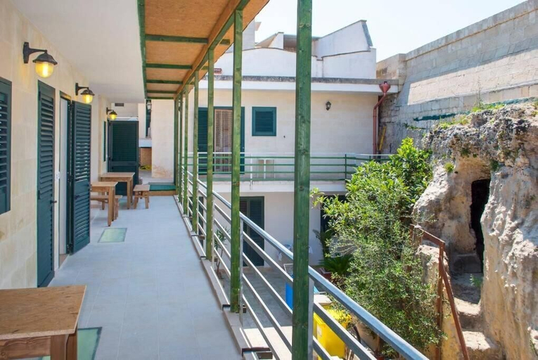 Others 4, Residence Atenaion, Lecce