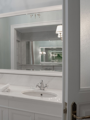Bathroom 4, Noble Suites, Attica