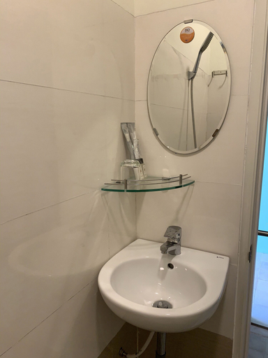 Bathroom 4, Chi Hieu Homestay, Bạc Liêu