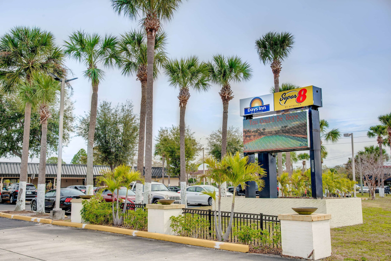 Exterior & Views 1, Super 8 by Wyndham St. Petersburg, Pinellas