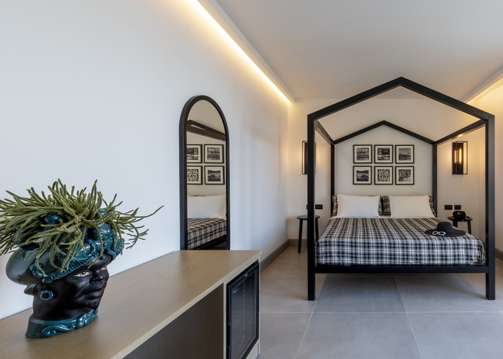Bedroom 4, Maison Bon Bon, Napoli