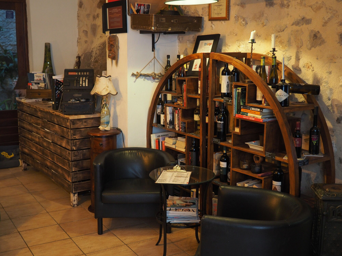 Food & Drinks 5, Hostal Dios Esta Bien, Castellón