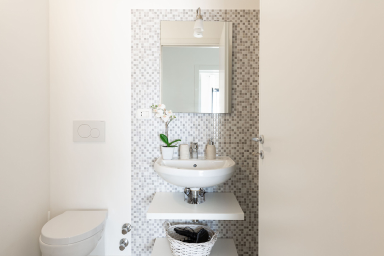 Bathroom 5, B&B BiancaLeuca, Lecce