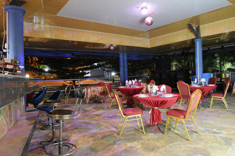 Food & Drinks 5, Mount Pleasant Inns & Apartment, Akwapim North