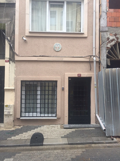 Others 3, Apart 57 Taksim Harbiye, Beyoğlu