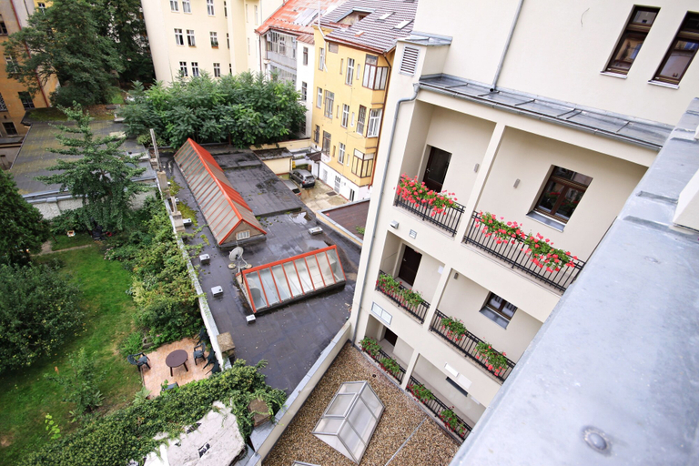Exterior & Views 2, Pure White, Praha 2
