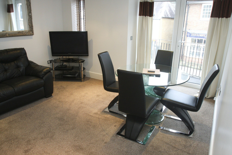 Others 4, 2 Bed Apt in Chorleywood Near Station, Hertfordshire
