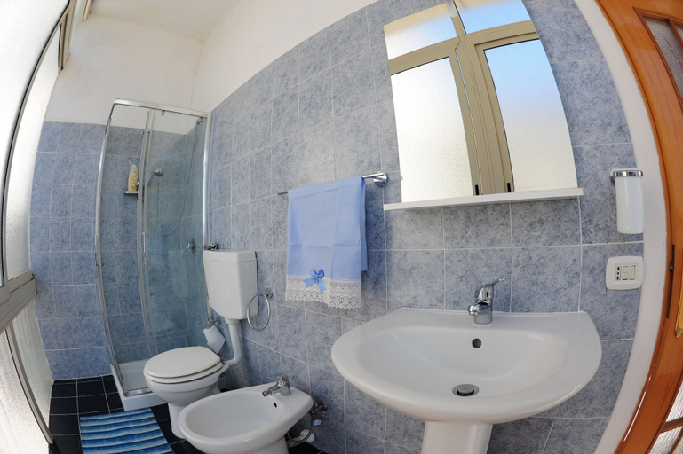 Bathroom 5, The Last Floor, Napoli