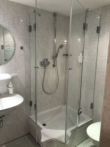 Bathroom 5, Landgasthof Kreuz, Konstanz