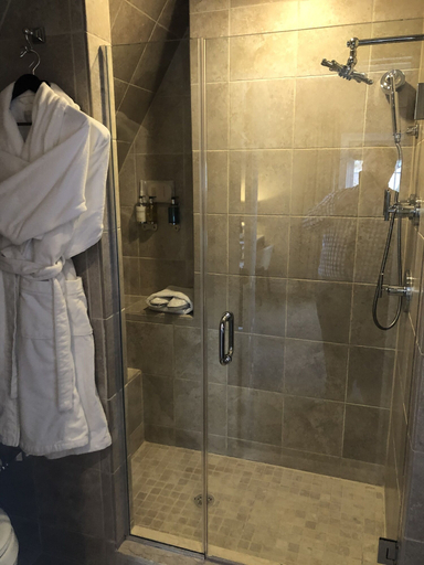 Bathroom 4, The Peacock Inn, an Ascend Collection Hotel, Mercer