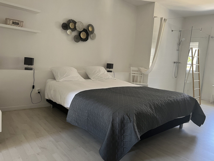 Bedroom 2, Gîte Celine et Frederic Gueguen, Yonne