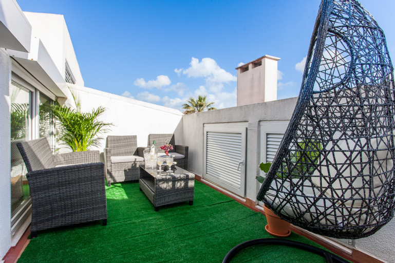Liberty Penthouse Three-Bedroom Apartment - by LU Holidays, Lisboa