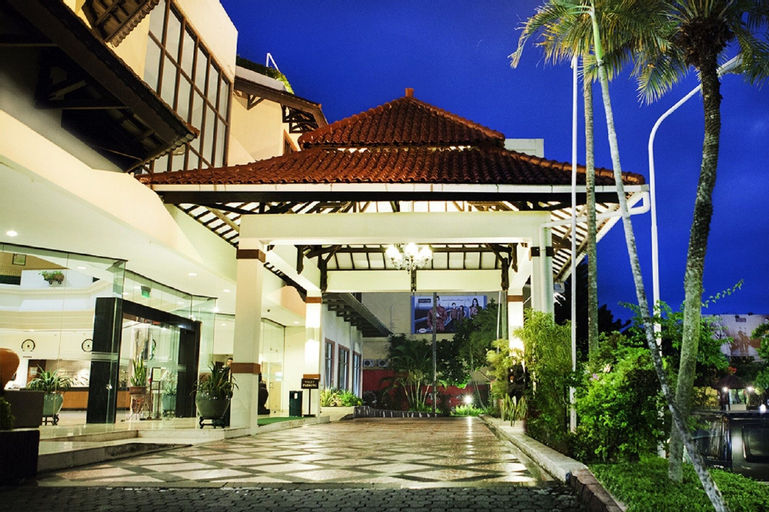 Exterior & Views 2, Grand Diamond Hotel Yogyakarta, Sleman