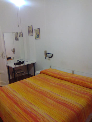 Bedroom 3, Albergo Cavour SELF CHECK-IN, Livorno