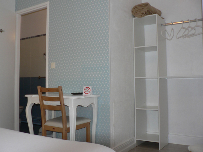 Bedroom 4, Hotel Les Alizes, Pyrénées-Atlantiques