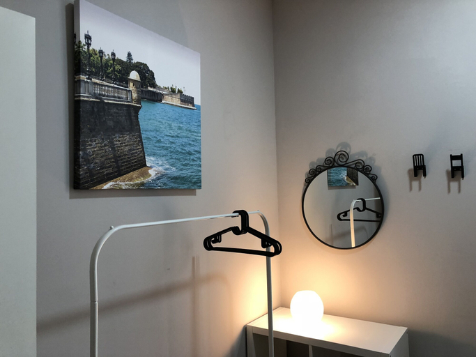 Bathroom 5, Apodaca Rooms, Cádiz