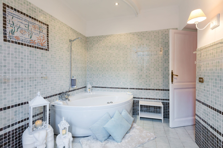 Bathroom 2, Casa Ripetta, Rome