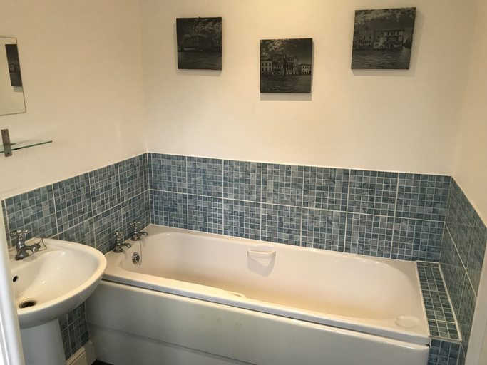 Bathroom 3, Beightons Bed and Breakfast, Suffolk