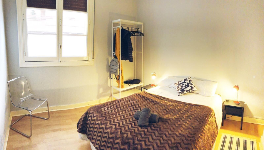 Bedroom 2, Pretty Guggenheim esencia Bilbao by Urban Hosts, Vizcaya