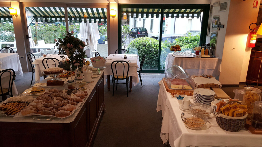 Food & Drinks 5, Hotel Augustus, Pesaro E Urbino
