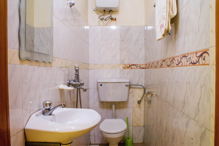 Bathroom 3, Palace Hotel, Mbarara