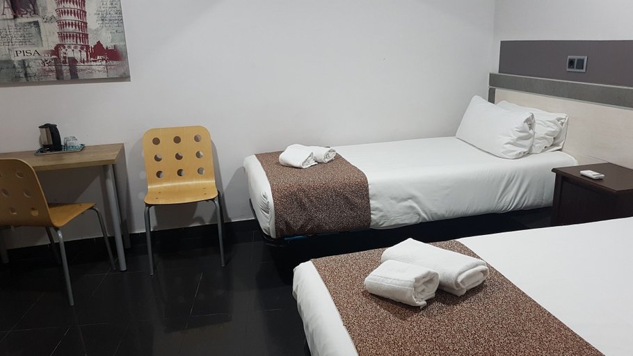 Bedroom 2, Hostal Levante, Barcelona