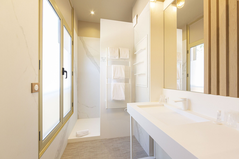 Bathroom 4, Domaine des Gueules Cassées, Var