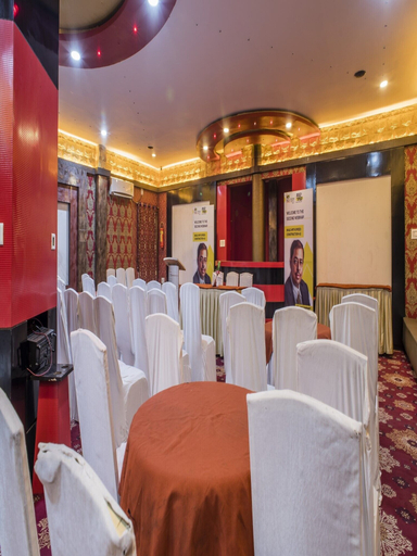 Food & Drinks 3, Utsav Resort by The Citi Residenci, Barddhaman