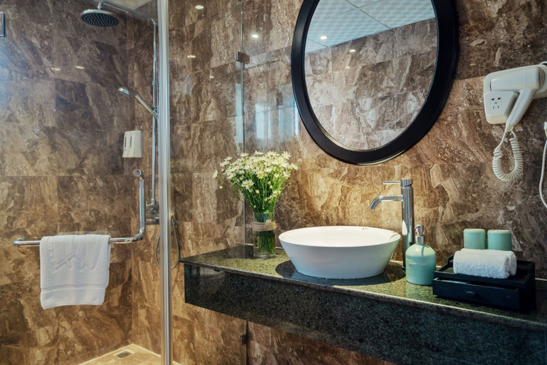 Bathroom 5, Hoian Sincerity Hotel & Spa, Da Nang