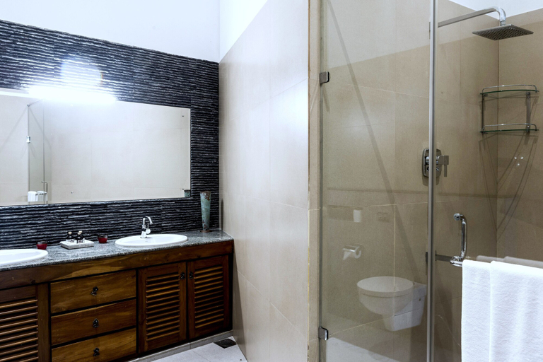 Bathroom 4, Villa White Queen Resort & Spa, Galle Four Gravets