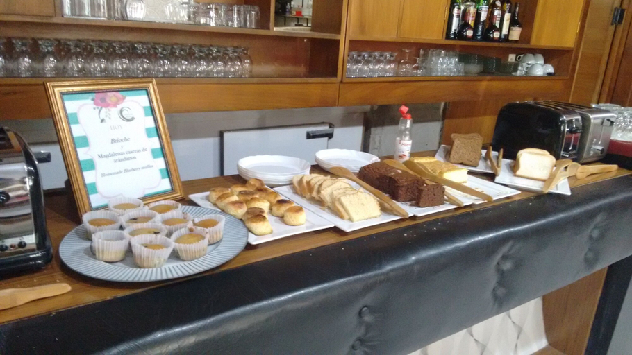 Food & Drinks 5, Cheltum Hotel, Rawson