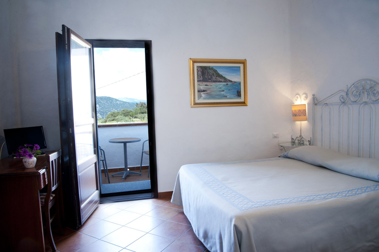 Bedroom 3, Turismo Rurale Belvedere Pradonos, Nuoro