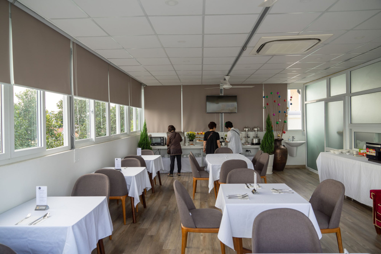 Food & Drinks 4, Parkhill Hotel & Apartment, District 7