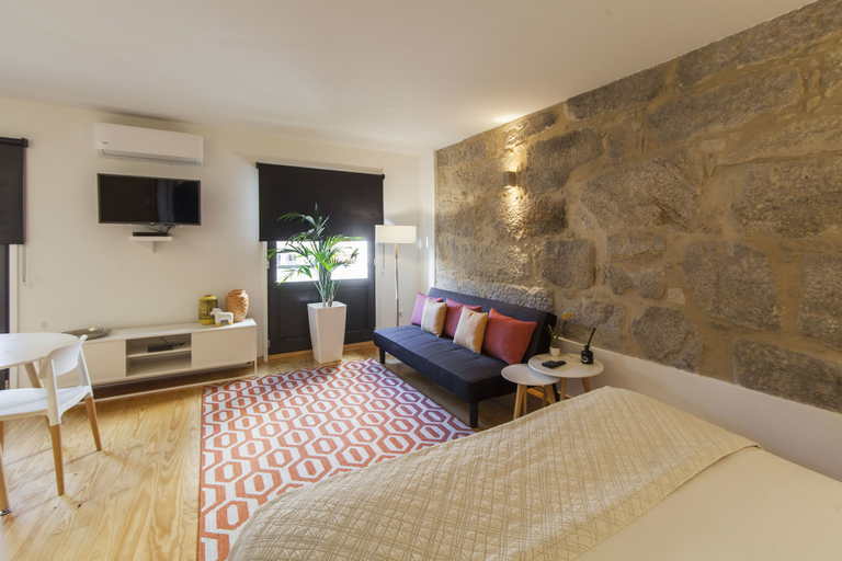 Bedroom 5, Oporto Local Studios, Porto