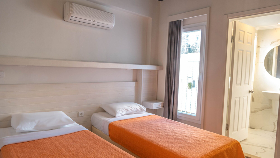 Bedroom 3, Muskebi Apart, Bodrum