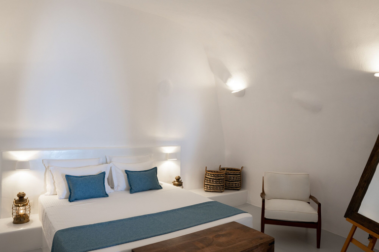 Bedroom 4, Oia Spirit Studios by Mary D Nomikou, South Aegean