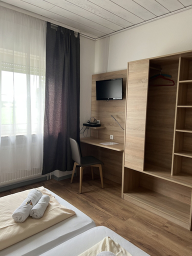 Bedroom 4, Hotel Hubertus Hof, Unna